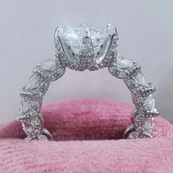 Jewelry - 💍Stunning Sterling Sim. Diamond Sparkling Ring